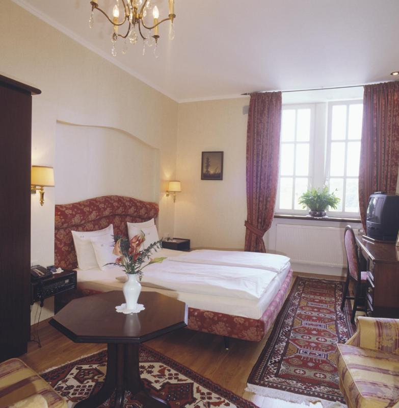 Schlosshotel Kurfuerstliches Amtshaus Dauner Burg Экстерьер фото