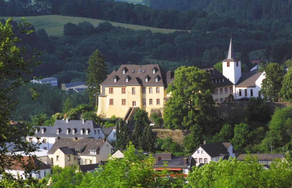 Schlosshotel Kurfuerstliches Amtshaus Dauner Burg Экстерьер фото